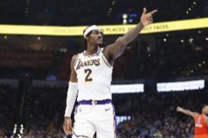 范德彪新赛季前景:换防体系的防守尖刀?拖累球队的进攻黑洞? 范德彪新赛季前景:换防体系的防守尖刀?拖累球队的进攻黑洞?