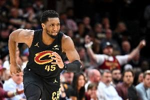 骑士总裁:米切尔状态非常棒 29岁的他渴望职业生涯能更进一步 骑士总裁:米切尔状态非常棒 29岁的他渴望职业生涯能更进一步