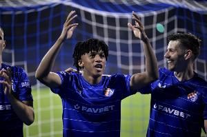 每体:德科克罗地亚之行不仅与16岁新星会面,还考察了瓦雷拉 每体:德科克罗地亚之行不仅与16岁新星会面,还考察了瓦雷拉