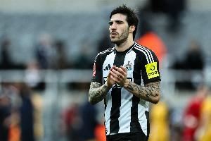 伊萨克前车之鉴❗电讯报:纽卡想续约托纳利,但薪资结构成问题 伊萨克前车之鉴❗电讯报:纽卡想续约托纳利,但薪资结构成问题