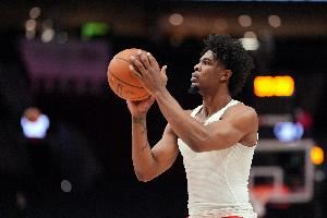 Chris Haynes:斯库特-亨德森左腿腘绳肌撕裂 可能缺席4-8周 Chris Haynes:斯库特-亨德森左腿腘绳肌撕裂 可能缺席4-8周