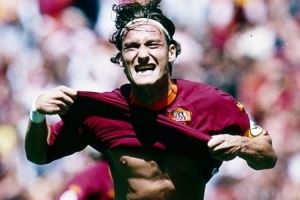 托蒂今天迎来49岁生日,罗马官推送祝福:托蒂就是罗马 托蒂今天迎来49岁生日,罗马官推送祝福:托蒂就是罗马