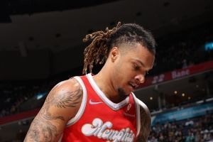 Shams:布兰登-克拉克将接受手术以处理膝关节滑膜炎 6周后复查 Shams:布兰登-克拉克将接受手术以处理膝关节滑膜炎 6周后复查