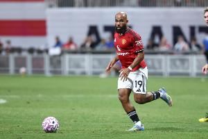 小蜜蜂主帅:不想让姆伯莫踢得愉快,曼联体系可能不变但人员变了 小蜜蜂主帅:不想让姆伯莫踢得愉快,曼联体系可能不变但人员变了