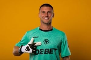 狼队门将:最后时刻丢球让人非常沮丧,但拿到1分总比没有好 狼队门将:最后时刻丢球让人非常沮丧,但拿到1分总比没有好