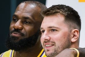 詹姆斯:今夏我看了大量欧锦赛的比赛 主要是想看看东契奇的表现 詹姆斯:今夏我看了大量欧锦赛的比赛 主要是想看看东契奇的表现