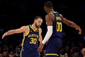 库里谈库明加:我们期待他来到球队后全力以赴帮助我们争取胜利 库里谈库明加:我们期待他来到球队后全力以赴帮助我们争取胜利