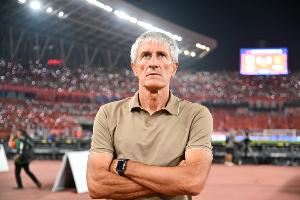 记者质疑塞蒂恩排兵布阵:2球落后想起换上4个主力 18号才有联赛 记者质疑塞蒂恩排兵布阵:2球落后想起换上4个主力 18号才有联赛