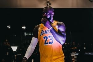 詹姆斯谈第23个赛季:感觉像第一次拿起篮球时一样兴奋 詹姆斯谈第23个赛季:感觉像第一次拿起篮球时一样兴奋