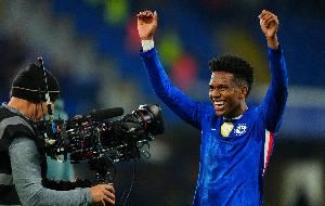 埃斯特旺：对利物浦打入英超首球太开心了！感谢教练对我的信任