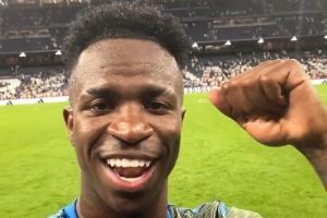 双响!维尼修斯录制视频:为胜利和进球感到高兴,我们继续前进 双响!维尼修斯录制视频:为胜利和进球感到高兴,我们继续前进