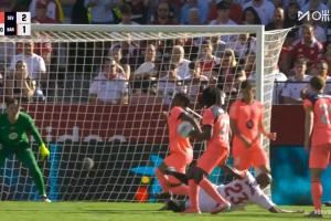 塞维利亚攻门击中巴尔德手臂!裁判和VAR认定不是点球 塞维利亚攻门击中巴尔德手臂!裁判和VAR认定不是点球