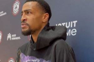 首发对自己是否重要?科林斯:能首发当然不错 但顺其自然就好 首发对自己是否重要?科林斯:能首发当然不错 但顺其自然就好