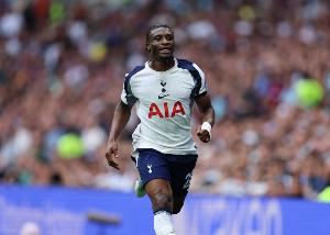 库杜斯本赛季完成30次过人五大联赛最多,对抗成功57次英超最多 库杜斯本赛季完成30次过人五大联赛最多,对抗成功57次英超最多