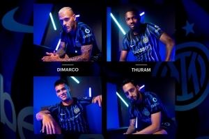 国米9月最佳球员候选:迪马尔科、图拉姆、劳塔罗、恰尔汗奥卢 国米9月最佳球员候选:迪马尔科、图拉姆、劳塔罗、恰尔汗奥卢