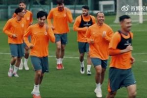 征程依旧,山高水长。让我们把未尽的呐喊,酿成胜利的号角! 征程依旧,山高水长。让我们把未尽的呐喊,酿成胜利的号角!