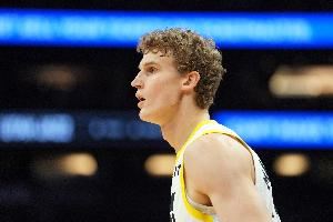 明天打火箭!爵士宣布马尔卡宁&凯斯勒&科利尔等五人因伤缺席 明天打火箭!爵士宣布马尔卡宁&凯斯勒&科利尔等五人因伤缺席