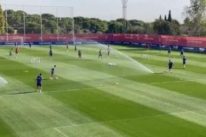 塞尔:汉茨科参加马竞训练,卡尔多索预计未来几天回归合练 塞尔:汉茨科参加马竞训练,卡尔多索预计未来几天回归合练