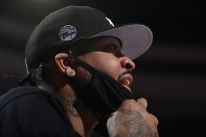 艾弗森:戒酒对我和家人的身心均有帮助 我摆脱了那个恶魔 艾弗森:戒酒对我和家人的身心均有帮助 我摆脱了那个恶魔