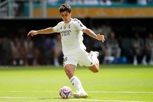 贡萨洛-加西亚:阿隆索是世界上最好的教练之一 我的偶像是C罗 贡萨洛-加西亚:阿隆索是世界上最好的教练之一 我的偶像是C罗