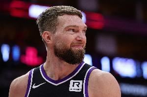 杨瀚森对阵萨博尼斯!队记:明天国王全员均可以出战开拓者 杨瀚森对阵萨博尼斯!队记:明天国王全员均可以出战开拓者