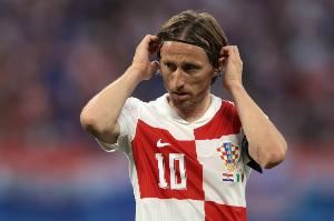 捷克主帅:我让球员消耗莫德里奇的体能,但让他疲惫真的很难做到 捷克主帅:我让球员消耗莫德里奇的体能,但让他疲惫真的很难做到