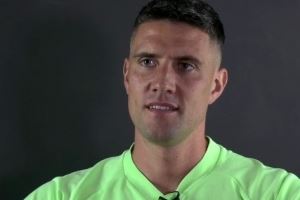 前利物浦后卫马丁-凯利:我正式决定退役 杰拉德是合作过的最佳 前利物浦后卫马丁-凯利:我正式决定退役 杰拉德是合作过的最佳