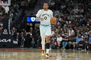 我也半场打卡!凯尔登出战17分钟 6中4拿到11分5板&正负值+16 我也半场打卡!凯尔登出战17分钟 6中4拿到11分5板&正负值+16