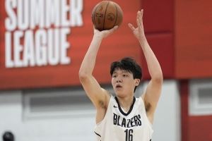 美媒:杨瀚森今天很棒 但仍希望他能在G联赛好好磨砺一下 美媒:杨瀚森今天很棒 但仍希望他能在G联赛好好磨砺一下