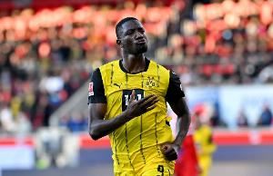 德天空:吉拉西因伤提前退出国家队,但下轮出战拜仁不会受到影响 德天空:吉拉西因伤提前退出国家队,但下轮出战拜仁不会受到影响