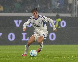 帕斯:跟劳塔罗和阿尔瓦雷斯一起踢球更轻松,也更容易克服难关 帕斯:跟劳塔罗和阿尔瓦雷斯一起踢球更轻松,也更容易克服难关