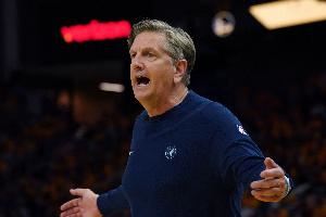 芬奇:季前赛侧重于回归基础 我们有信心把攻防状态调整回来 芬奇:季前赛侧重于回归基础 我们有信心把攻防状态调整回来