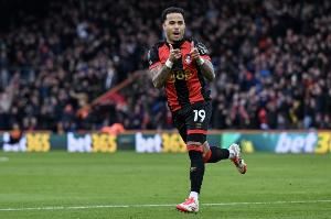 出任10号位,小克鲁伊维特:不能总想着自己射门为自己而战 出任10号位,小克鲁伊维特:不能总想着自己射门为自己而战