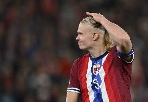 进球机器!哈兰德本赛季在正式比赛已打入20球,凯恩则是打入19球 进球机器!哈兰德本赛季在正式比赛已打入20球,凯恩则是打入19球