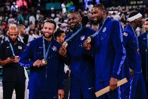 余华:现役里面我最喜欢的就是詹杜库 库里是改变了篮球 余华:现役里面我最喜欢的就是詹杜库 库里是改变了篮球