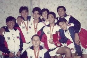 “是时候重新夺回亚洲霸主的王座了!” “是时候重新夺回亚洲霸主的王座了!”