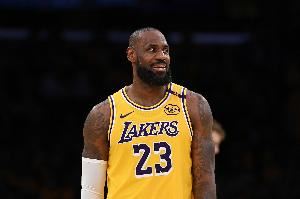 詹姆斯坐骨神经痛!巴克利:就是屁股疼 这岁数轮休无需大惊小怪 詹姆斯坐骨神经痛!巴克利:就是屁股疼 这岁数轮休无需大惊小怪