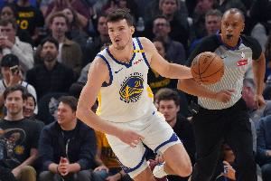 波斯特:波杰姆斯基一直都很出色 打球非常自信 训练非常刻苦 波斯特:波杰姆斯基一直都很出色 打球非常自信 训练非常刻苦