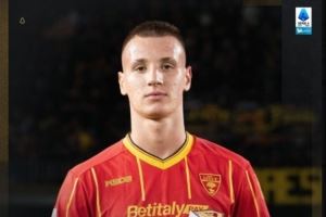 莱切总监科尔维诺:卡马达的能力无可争议,天赋没有年龄限制 莱切总监科尔维诺:卡马达的能力无可争议,天赋没有年龄限制