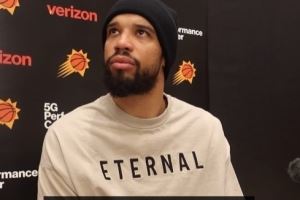 格林马威缺席季前赛是否影响常规赛?狄龙:这就是即插即用的事 格林马威缺席季前赛是否影响常规赛?狄龙:这就是即插即用的事