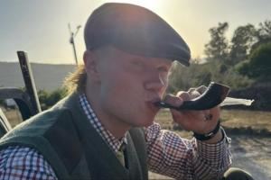 被他装到了!网友提问哈兰德:你抽的啥?哈兰德回答:进球 被他装到了!网友提问哈兰德:你抽的啥?哈兰德回答:进球