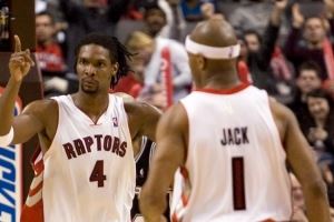 维拉纽瓦:猛龙时期的波什是穷人版KG 他很全面&超有技巧 维拉纽瓦:猛龙时期的波什是穷人版KG 他很全面&超有技巧