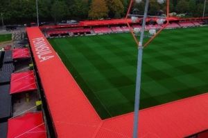 太阳报:英乙球队索尔福德城对主场进行重大改造,增加球迷区顶棚 太阳报:英乙球队索尔福德城对主场进行重大改造,增加球迷区顶棚