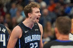 小瓦格纳:会专门练习如何制造身体接触 球队打法现在很适合我 小瓦格纳:会专门练习如何制造身体接触 球队打法现在很适合我