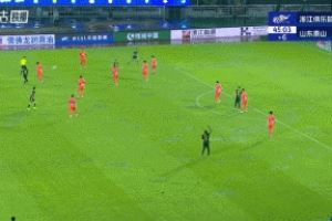 浙江FC本赛季上半场补时阶段已攻入7球,刷新中超该时段进球纪录 浙江FC本赛季上半场补时阶段已攻入7球,刷新中超该时段进球纪录