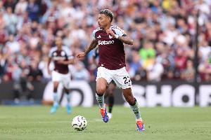 英媒:切尔西领跑摩根-罗杰斯争夺战,维拉标价约8000万镑 英媒:切尔西领跑摩根-罗杰斯争夺战,维拉标价约8000万镑