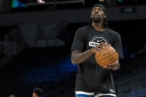 华子:我们知道里德的能力 麦丹在持球决策方面有了很大进步 华子:我们知道里德的能力 麦丹在持球决策方面有了很大进步