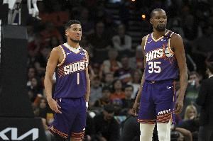 阿门打控卫?尼克-杨:发生在布克身上的事又来了 让人强行打控卫 阿门打控卫?尼克-杨:发生在布克身上的事又来了 让人强行打控卫