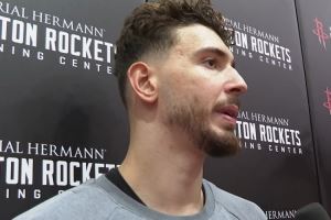 申京谈“五大”首发:我们训练中发现这阵容效果很好 就继续沿用 申京谈“五大”首发:我们训练中发现这阵容效果很好 就继续沿用