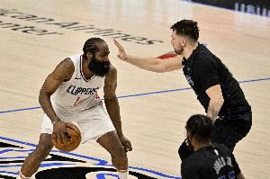 考辛斯:搞不懂为啥巅峰哈登因打法被批评 而东契奇却被称赞 考辛斯:搞不懂为啥巅峰哈登因打法被批评 而东契奇却被称赞